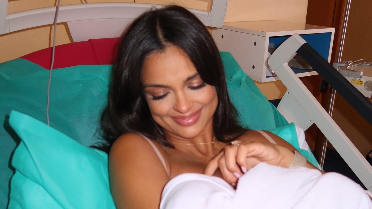 Klaudia El Dursi urodziła! Pokazała zdjęcie z maleństwem. Internauci wzruszeni