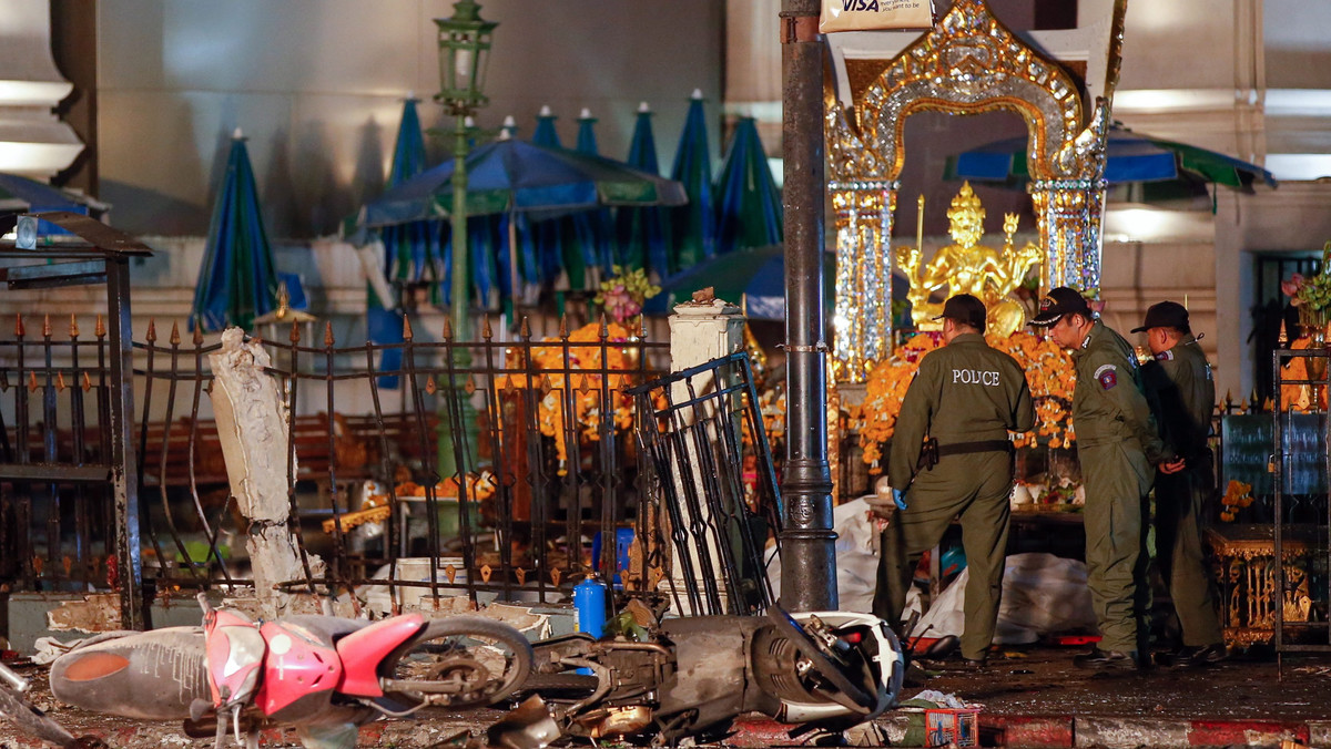 W związku z wybuchem w Bangkoku Ministerstwo Spraw Zagranicznych apeluje do polskich obywateli przebywających na terytorium Tajlandii o zachowanie szczególnej ostrożności i unikanie miejsc zgromadzeń publicznych.