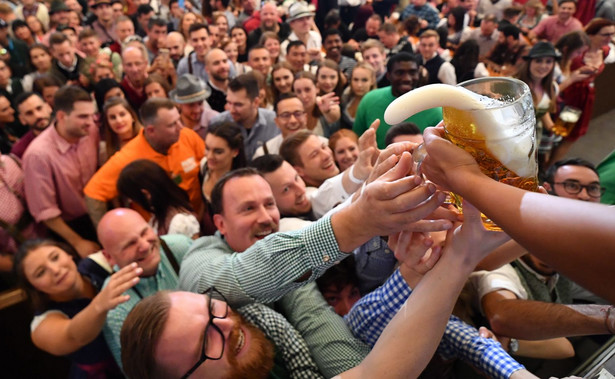 "Odszpuntowana!". Oktoberfest wystartował tradycyjnie... we wrześniu