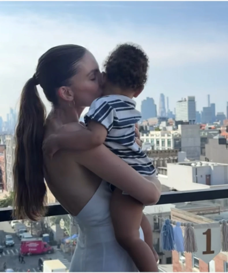 Nina Seničar proslavila prvi rođendan sinu