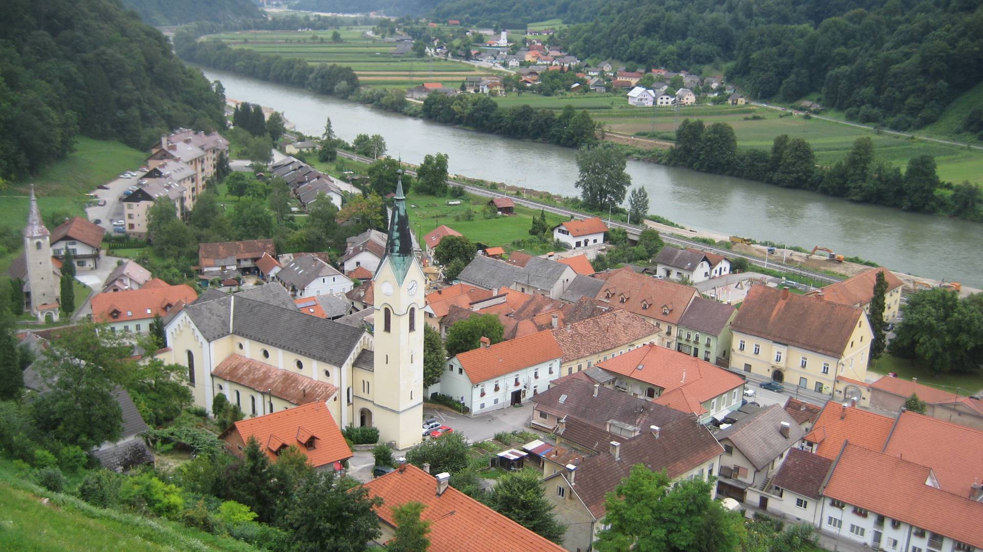 Rodno mesto Melanije Tramp na sve moguće načine zarađuje na njenom imenu