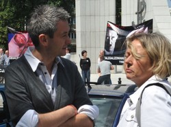 Chcą odwołać Biedronia. Bo krzyczał w nocy o marihuanie