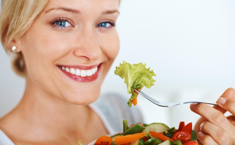 eating-healthy-woman_4