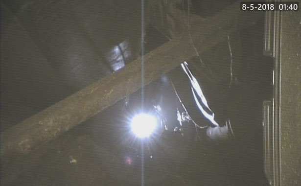 Na ratunek górnikom z kopalni Zofiówka. Prezes JSW mówi, że odebrano sygnał. ZDJĘCIA z miejsca akcji