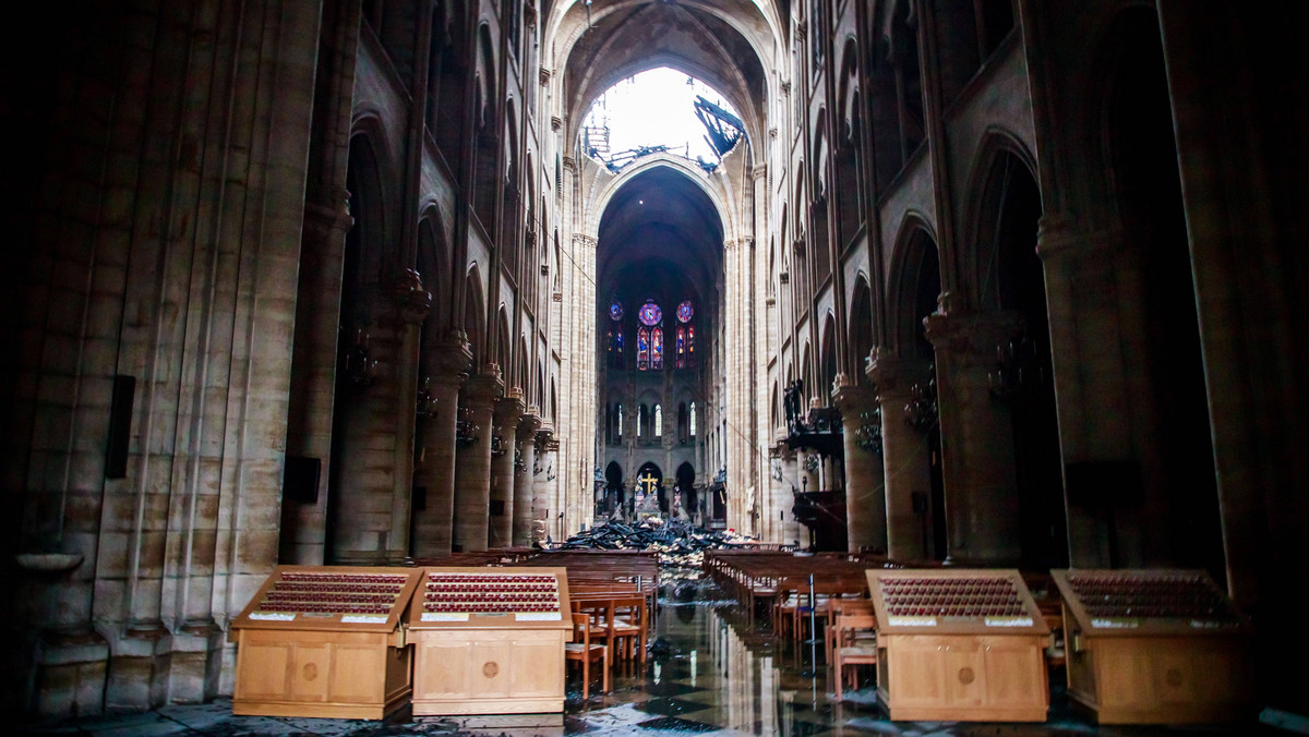 Pożar katedry Notre Dame. Ksiądz uratował relikwie