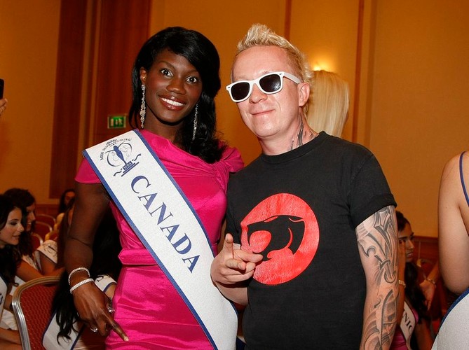 Tomasz Lubert z jedną z Miss w Płocku