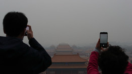 Kína nem adta le a klímavállalásait, sőt, a klímacsúcsot is kihagyja