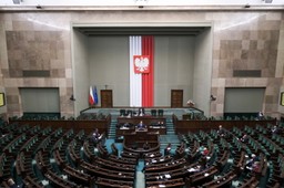 Sejm uchwalił nowelizację ustawy o SN. Od tego zależy odblokowanie środków z KPO