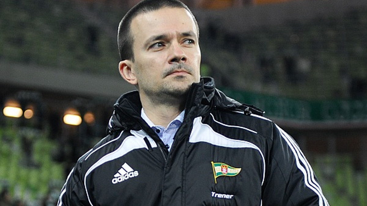 Rafał Ulatowski nie przetrwał w Lechii Gdańsk nawet miesiąca. Szkoleniowiec, w fatalnej atmosferze, został zwolniony po trzech porażkach w czterech meczach.