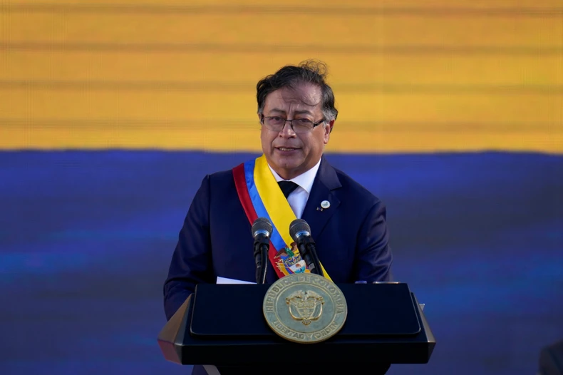 Gustavo Petro, inauguracija