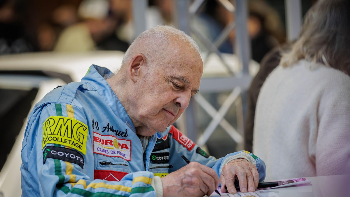 Stariji čovek - ilustracija