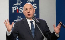 Politycy o nowym szefie sztabu PiS