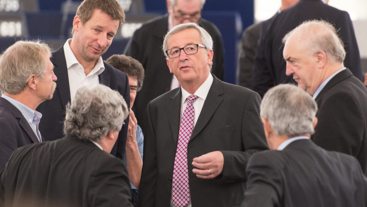 Działanie każdego unijnego komisarza w przyszłym roku ma być podporządkowane utworzeniu funduszu na rzecz inwestycji, który został zaproponowany przez szefa KE Jean-Claude'a Junckera. Komisja kusi kraje, by go zasiliły, ale nie chce im dać władzy nad nim.