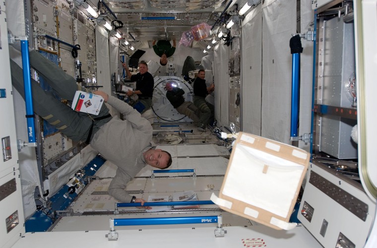 Wnętrze laboratorium Kibo