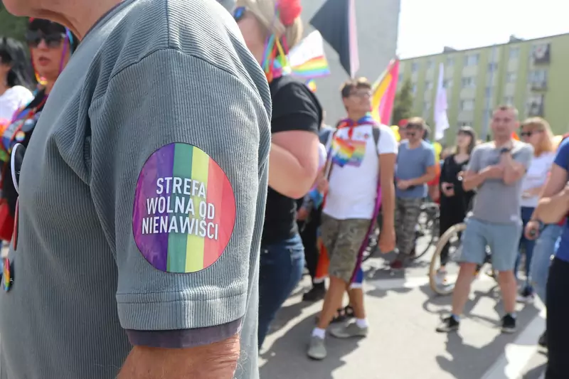 Komisja Europejska wszczyna procedurę naruszeniową wobec Polski za &quot;strefy wolne od LGBT&quot;