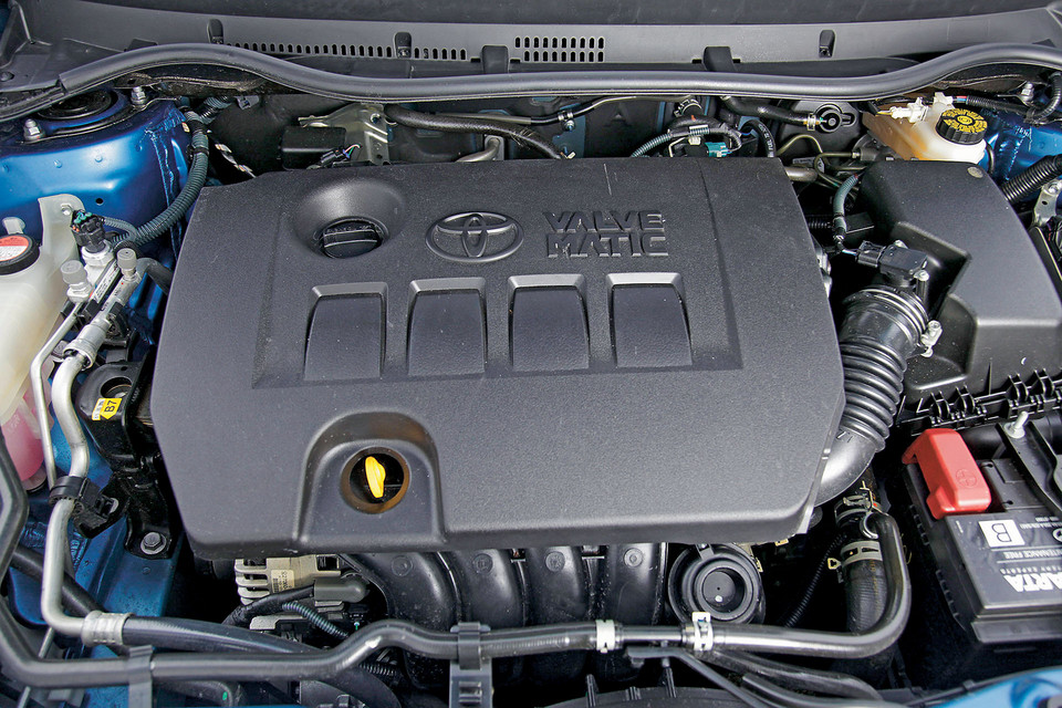 Двигатель ауриса 1 4. Двигатель ауриса 1 4. Двигатель тойота королла 1. Движок 1. Тойота аурис 2008 аккумулятор.