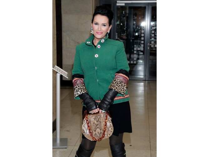 A oto nieco starsze 'wydanie' Kory - ta gwiazda bez czerni nie istnieje!