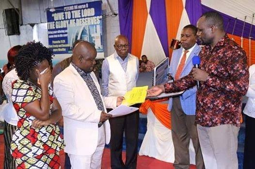 Emotional scenes as Bishop Robert Wafula resigns fron Pastor Ng’ang’a’s Neno Evangelism Ministries 