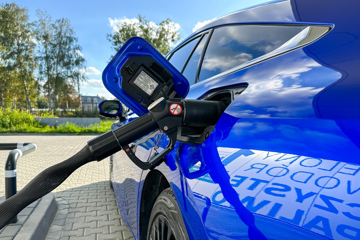 Tankowanie wodorowej Toyoty Mirai