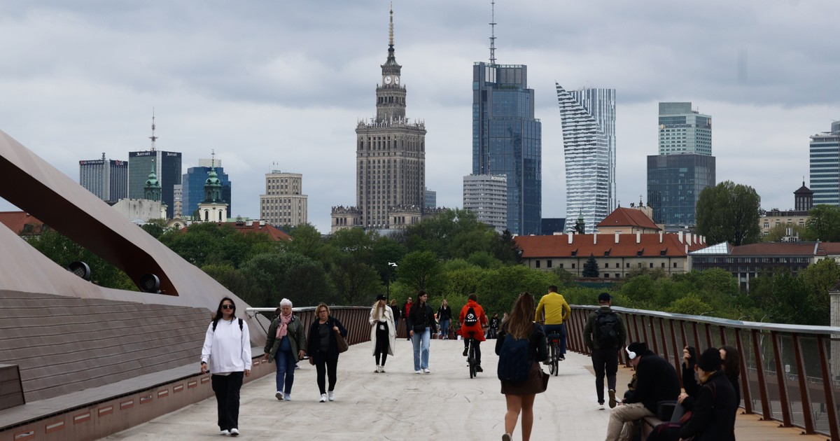 Banki piszą do klientów i chcą zmian w umowach. "Nie możemy czekać z założonymi rękami"