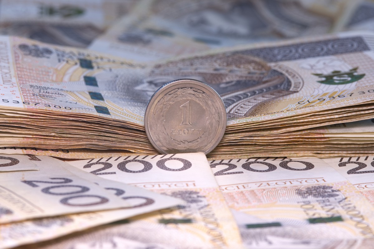 pieniądze, wypłata, pracownik samorządowy, jst