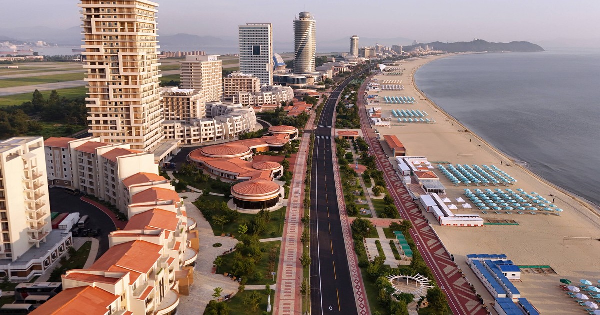 Tanie piwo i podsłuch w telefonie. Rosjanie opowiadają, jak wyglądają wakacje w nowym kurorcie w Korei Północnej