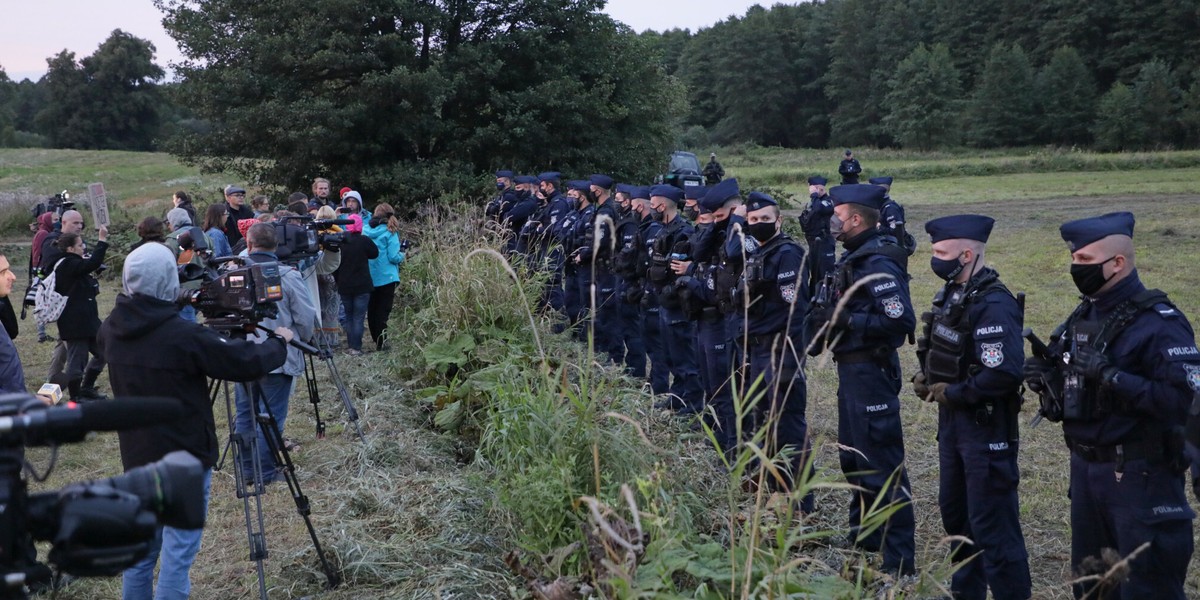 W sondażu IBRIS 55 proc. Polaków opowiedziało się przeciwko przyjmowaniu uchodźców. 