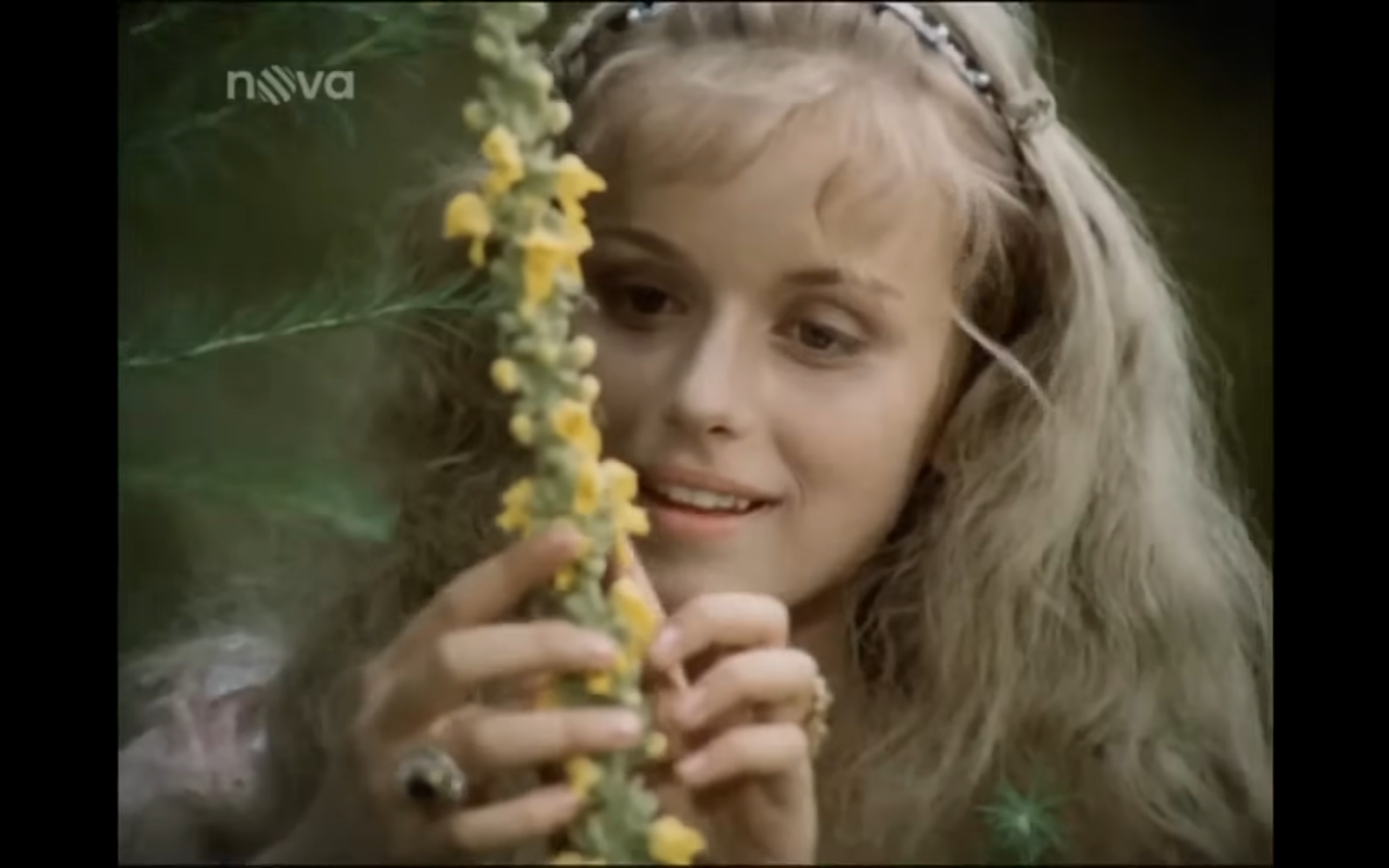 Herečka Marie Míková v rozprávke Ako sa budia princezné. 