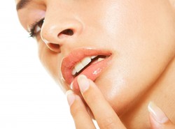 Namiętne usta bez czerwonej szminki