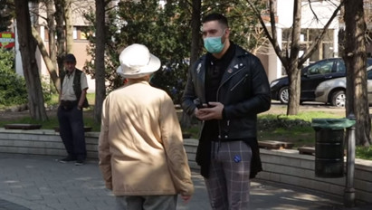 Döbbenetes videó Budapest utcáiról: idősek mondják el, miért vannak az utcán