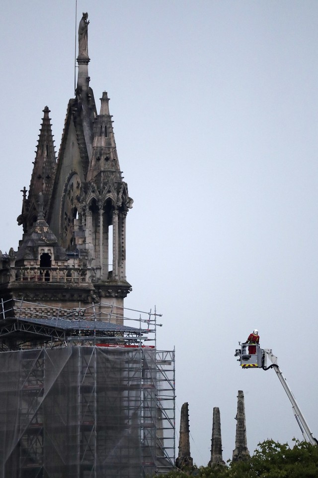 Katedra Notre Dame po pożarze