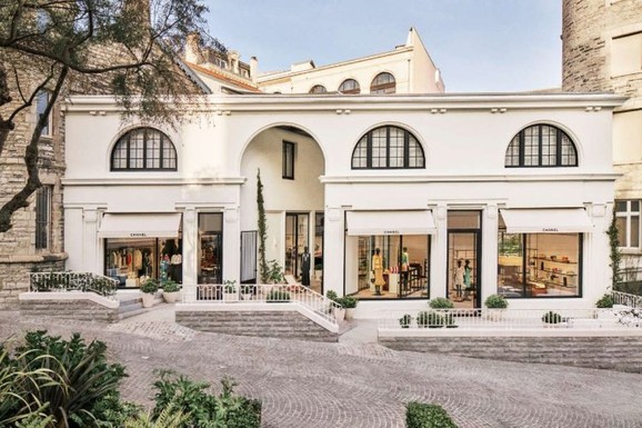 Chanel se vraća u Bijaric: Nova kolekcija i butik koji spajaju prošlost i budućnost