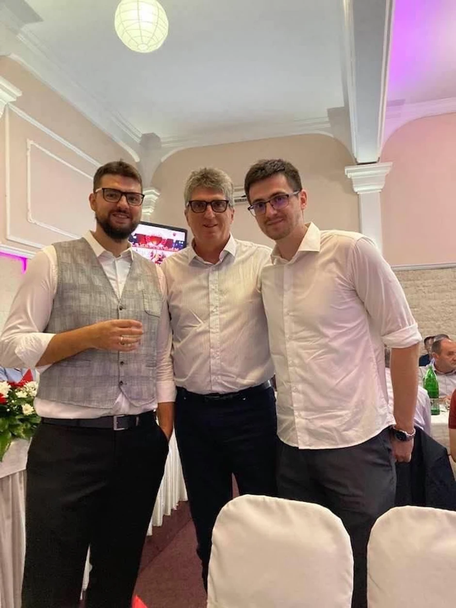 Marko sa ocem i bratom