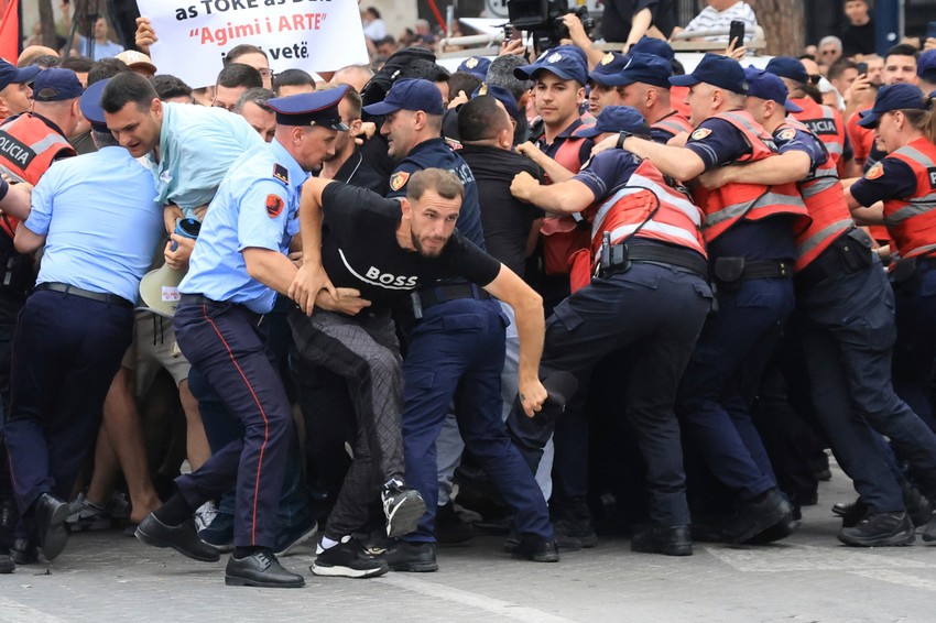 Protesti u Tirani zbog projekta Džerada Kušnera kod Valone