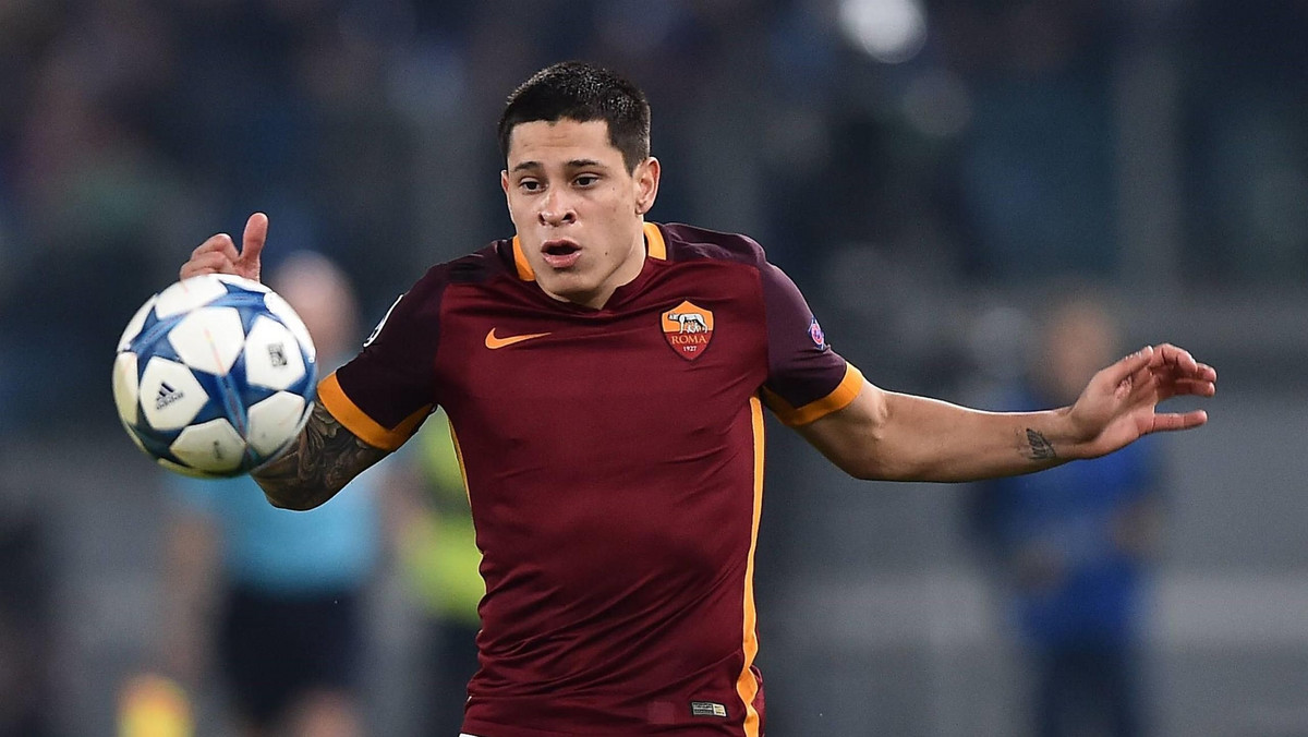 Spora niespodzianka napłynęła do nas we wtorek z włoskich mediów, włączając w to te najpoważniejsze, jak choćby Sky Sport Italia. Zawodnik AS Roma Juan Manuel Iturbe przeszedł już testy medyczne w grającym w Premier League zespole Bournemouth i ma najbliższe pół roku spędzić na wypożyczeniu w klubie Artura Boruca.