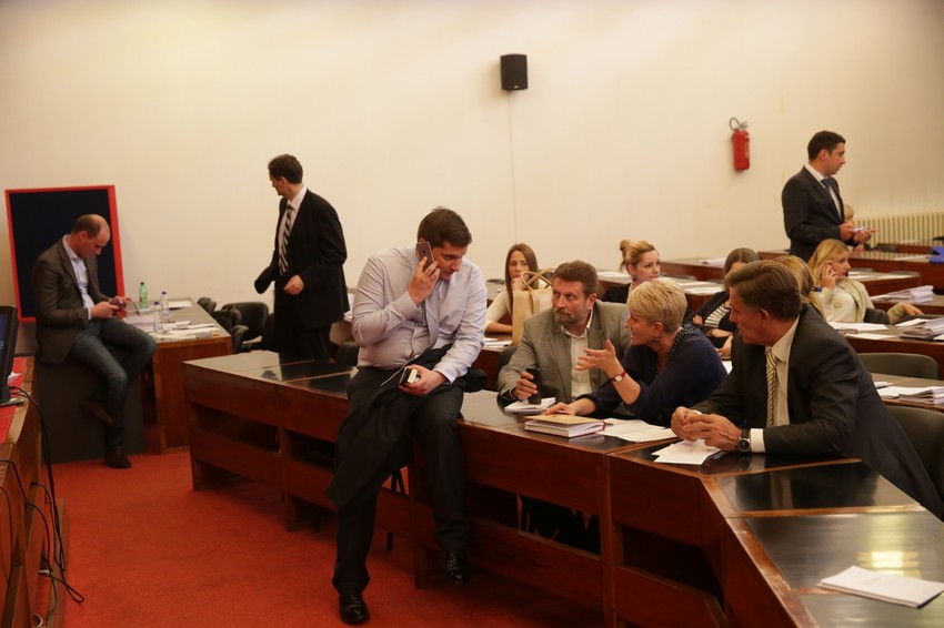 Nikodijević se konsultuje telefonom