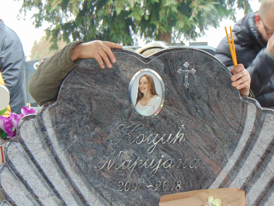 Parastos autobus smrti