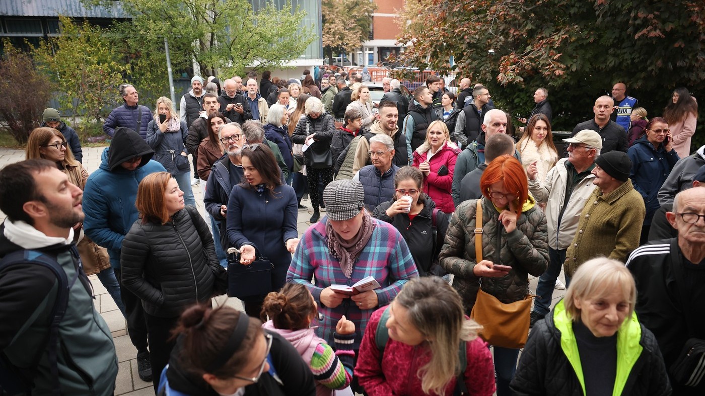 Alegeri legislative în Serbia, duminică, sub forma unui „referendum anti-Vucic”