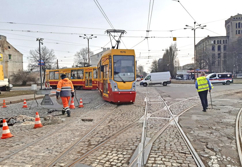 Tramwaje w Łodzi jadą inaczej. Przez remont torów.