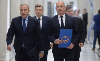 Politycy spamują interpelacjami. Rekordziści na odpowiedzi od ministerstw czekają nawet po pół roku