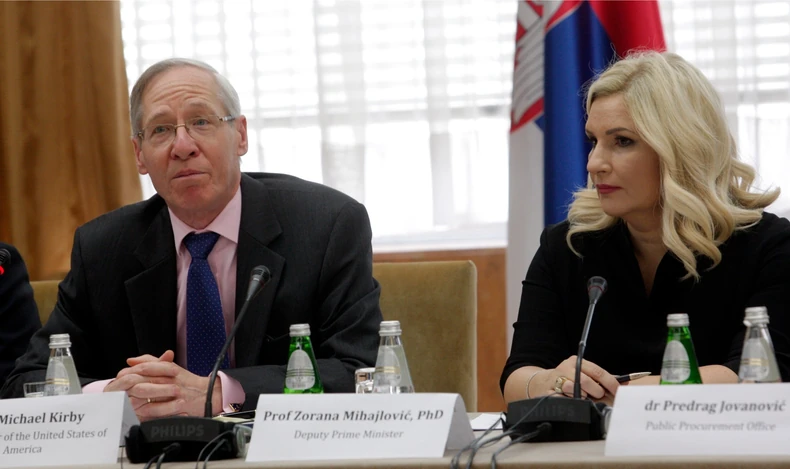 Majkl Kirbi i Zorana Mihajlović složni da izbor najniže cene nije uvek najbolja odluka