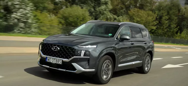 Odświeżony Hyundai Santa Fe już bez diesla. Na pocieszenie dostajemy 6 siedzeń