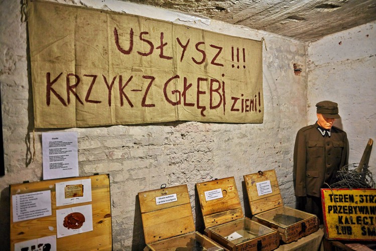 ŁÓDŹ. Niegdyś schron przeciwlotniczy i magazyn amunicji. Obecnie część muzeum na Brusie przy ul. Konstantynowskiej