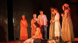 bestsellerowe „chłopki” w teatrze współczesnym. sensacyjna adaptacja k