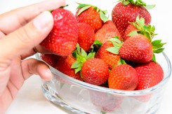 Truskawki nie są dla wszystkich. Kto nie powinien ich jeść?