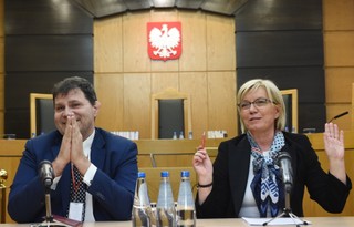 Nadrzeczywistość prawna: Kiedy politycy koalicji przyznają, że z tym Trybunałem Konstytucyjnym to im jednak nie poszło? [OPINIA]