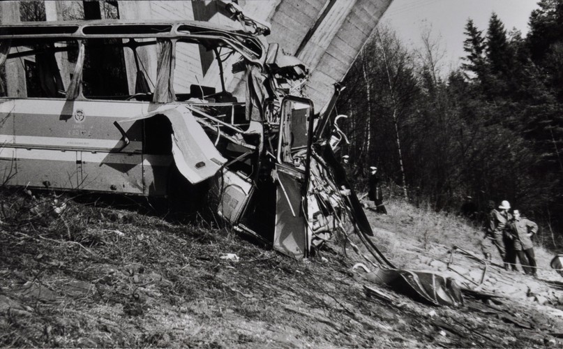 Oba autobusy były kompletnie zniszczone