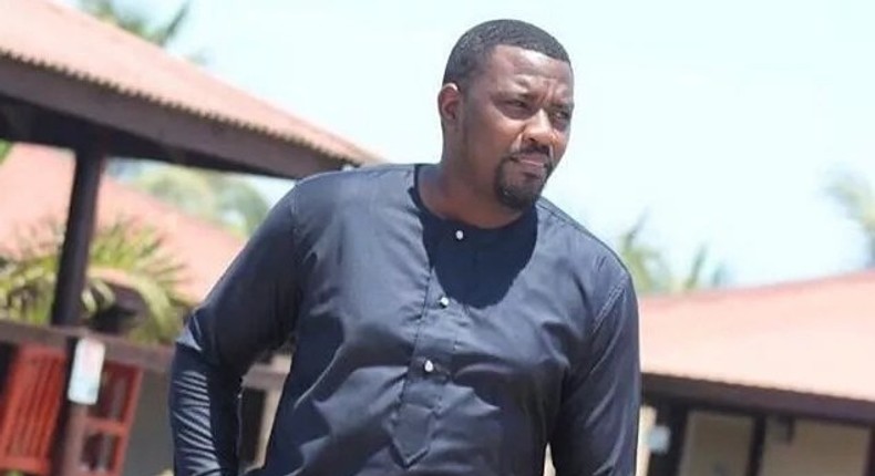 John Dumelo