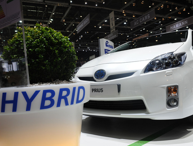 Toyota sprzedała w czerwcu ponad 14 tys. samochodów hybrydowych w Stanach Zjednoczonych, co stanowi ok. 10 proc. łącznej sprzedaży firmy w tym kraju.