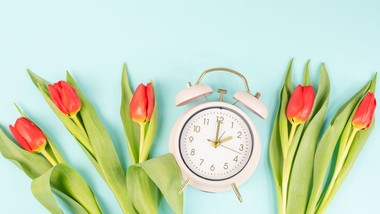 zmiana czasu na letni 2026. kiedy przestawiamy zegarki?